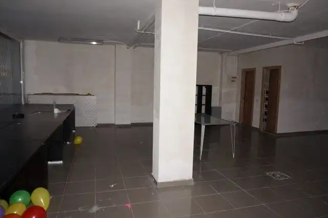 Business premises for sale in Casco Antiguo, imagen 2