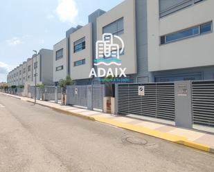 Exterior view of Single-family semi-detached for sale in Daimús  with Air Conditioner and Terrace