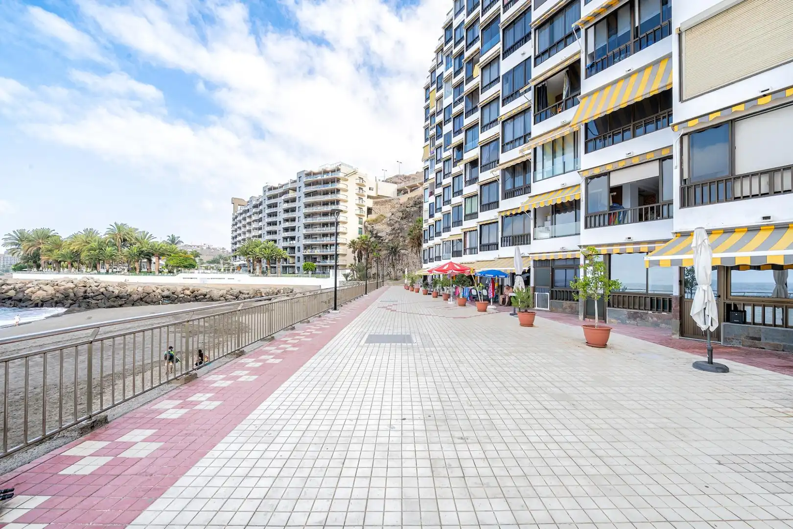 Vista exterior de Apartament en venda en Mogán amb Aire condicionat, Terrassa i Balcó
