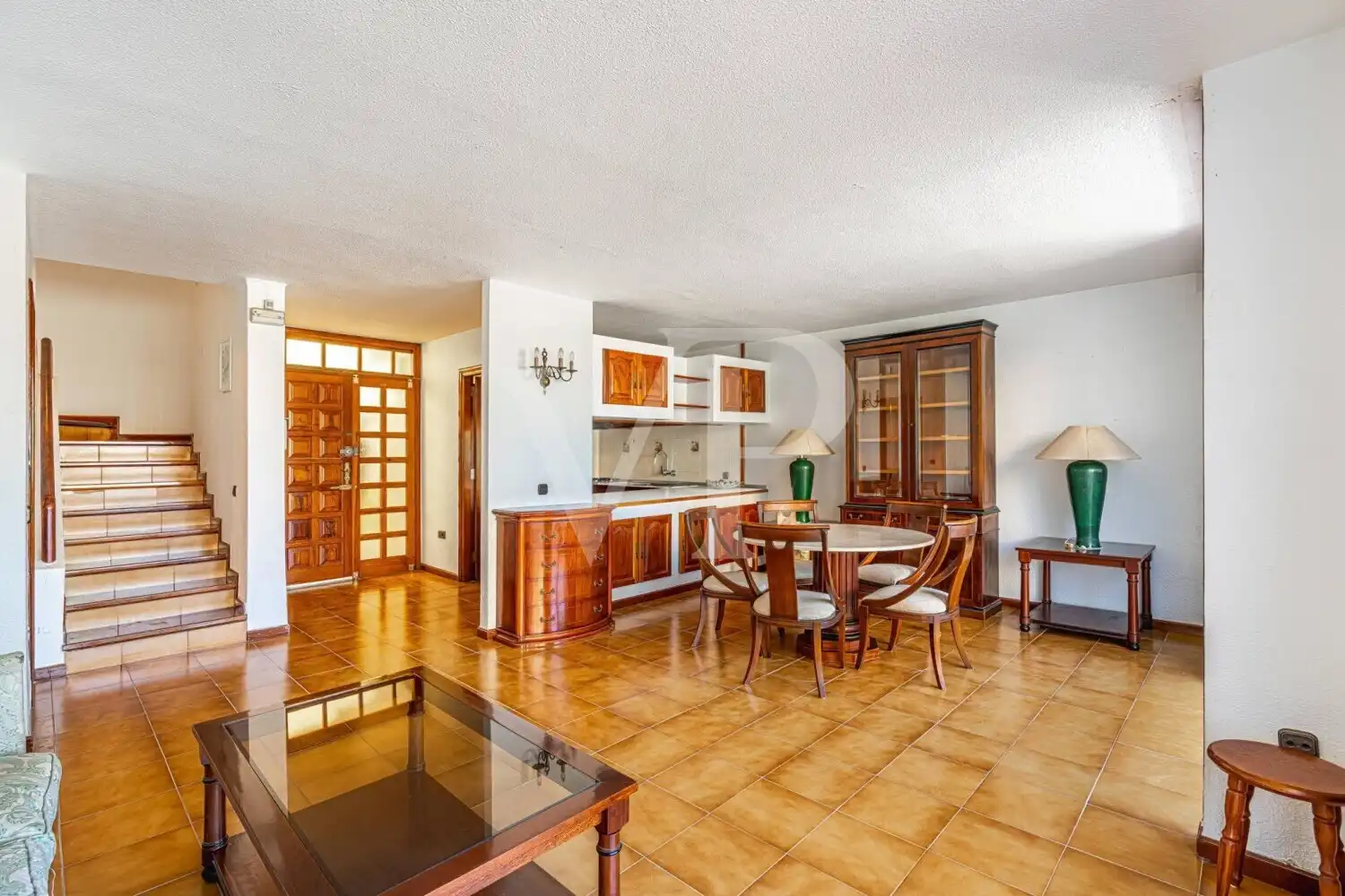 Sala de estar de Casa adosada en venta en Adeje con Terraza, Balcón y Piscina comunitaria