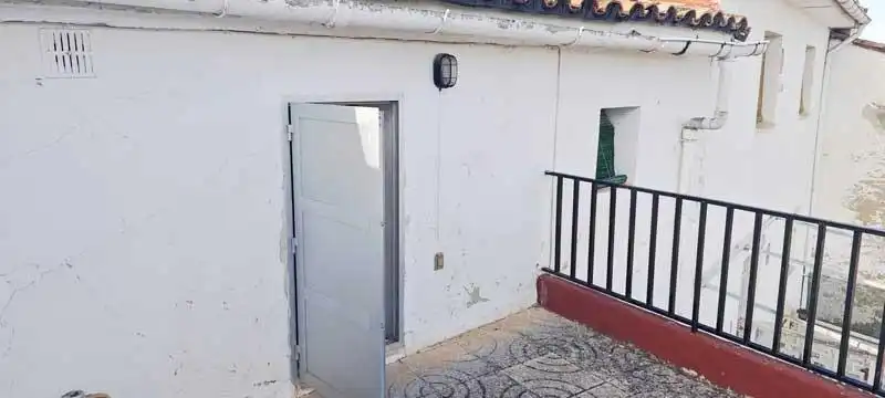 Vista exterior de Casa o xalet en venda en Calatayud amb Calefacció i Terrassa