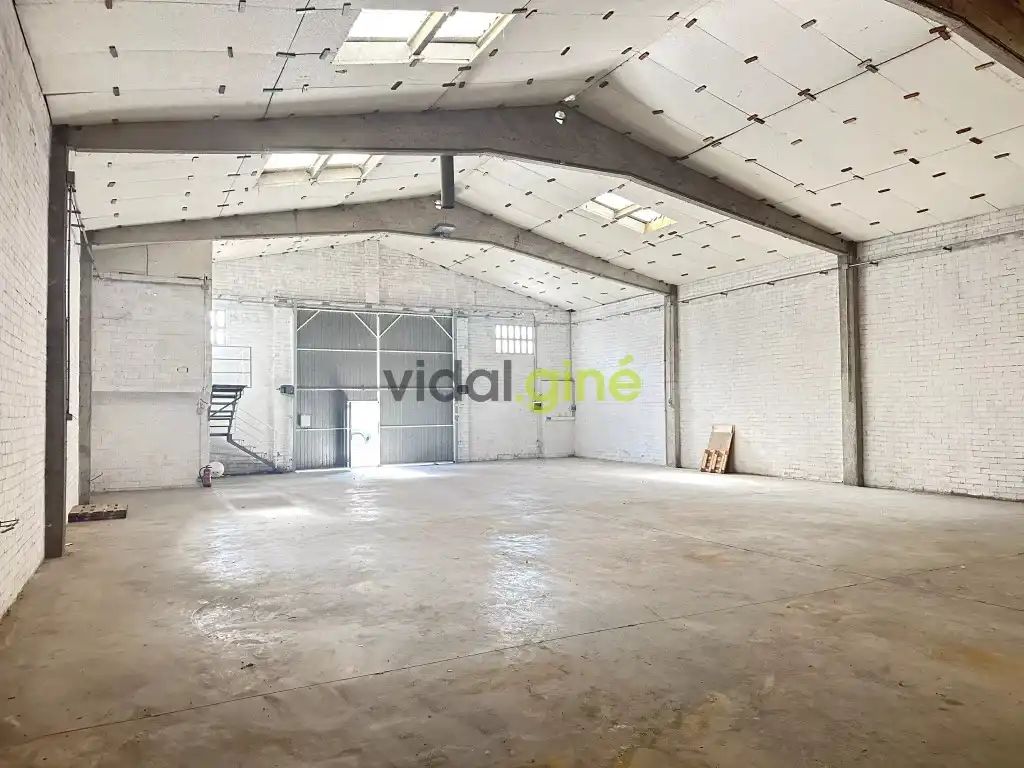 Industrial building for sale in Passatge Carretera, imagen 3