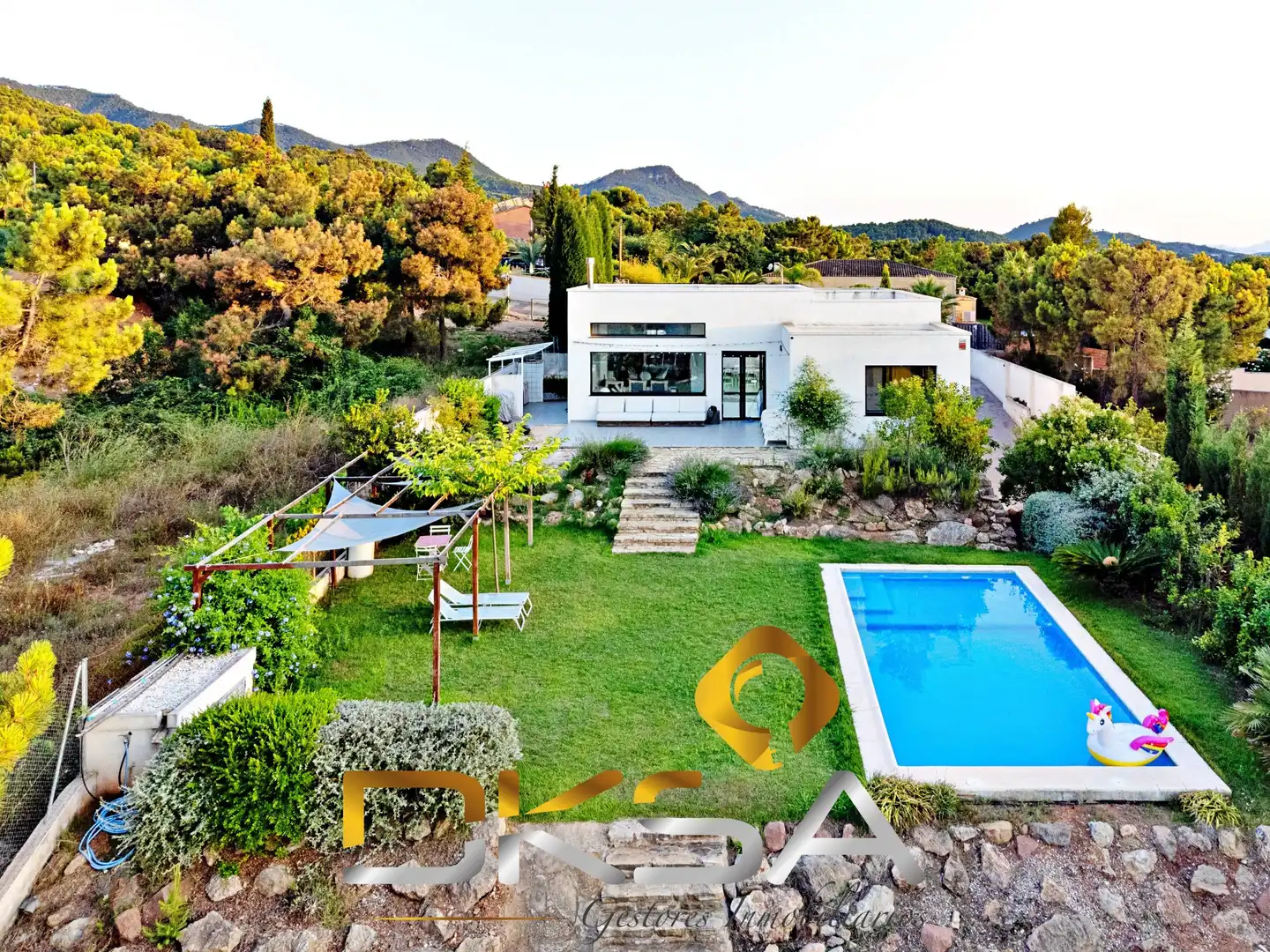 Detached house with pool for sale in Calle LA MARMUDELLA
