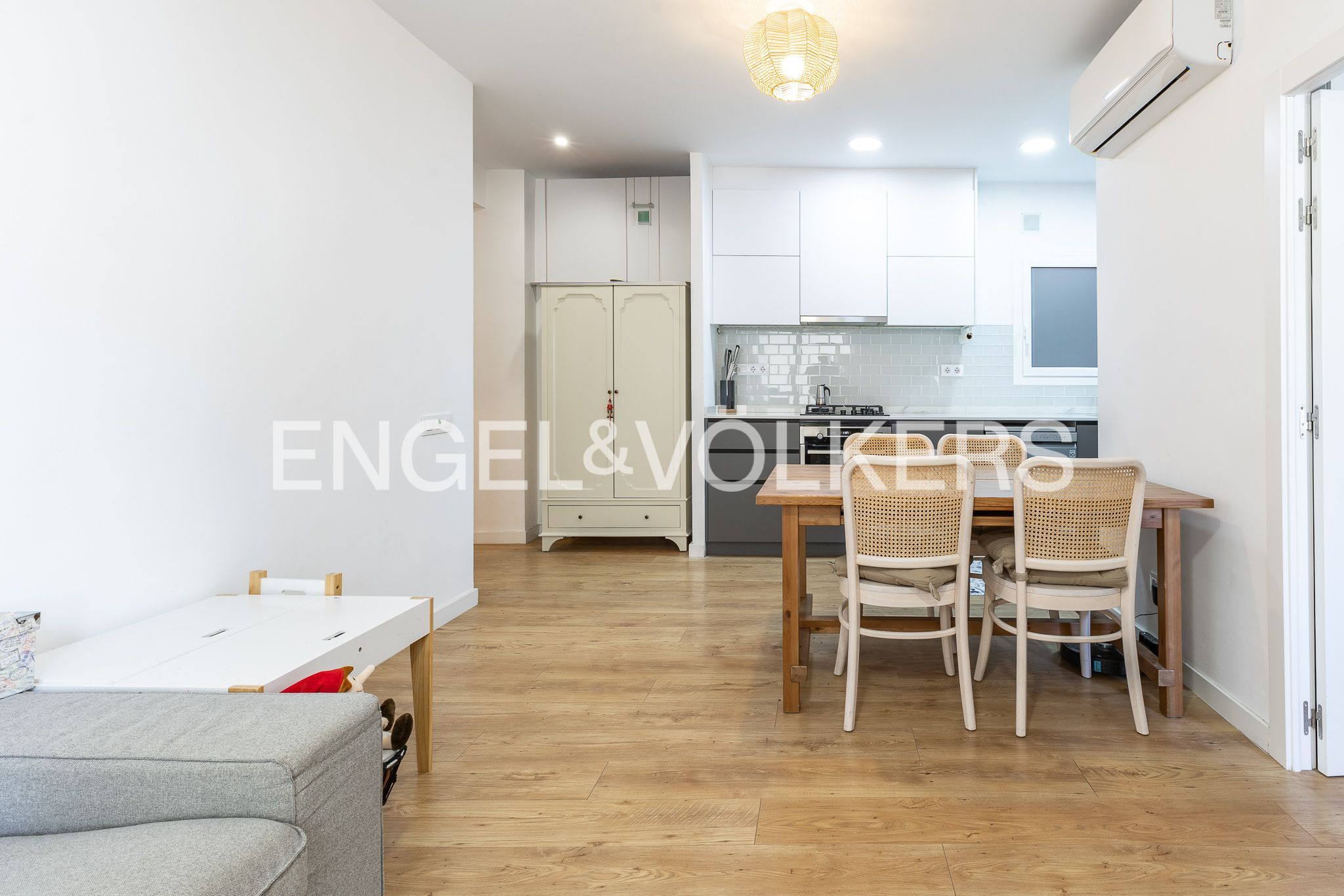 Menjador de Apartament en venda en  Barcelona Capital amb Aire condicionat i Calefacció