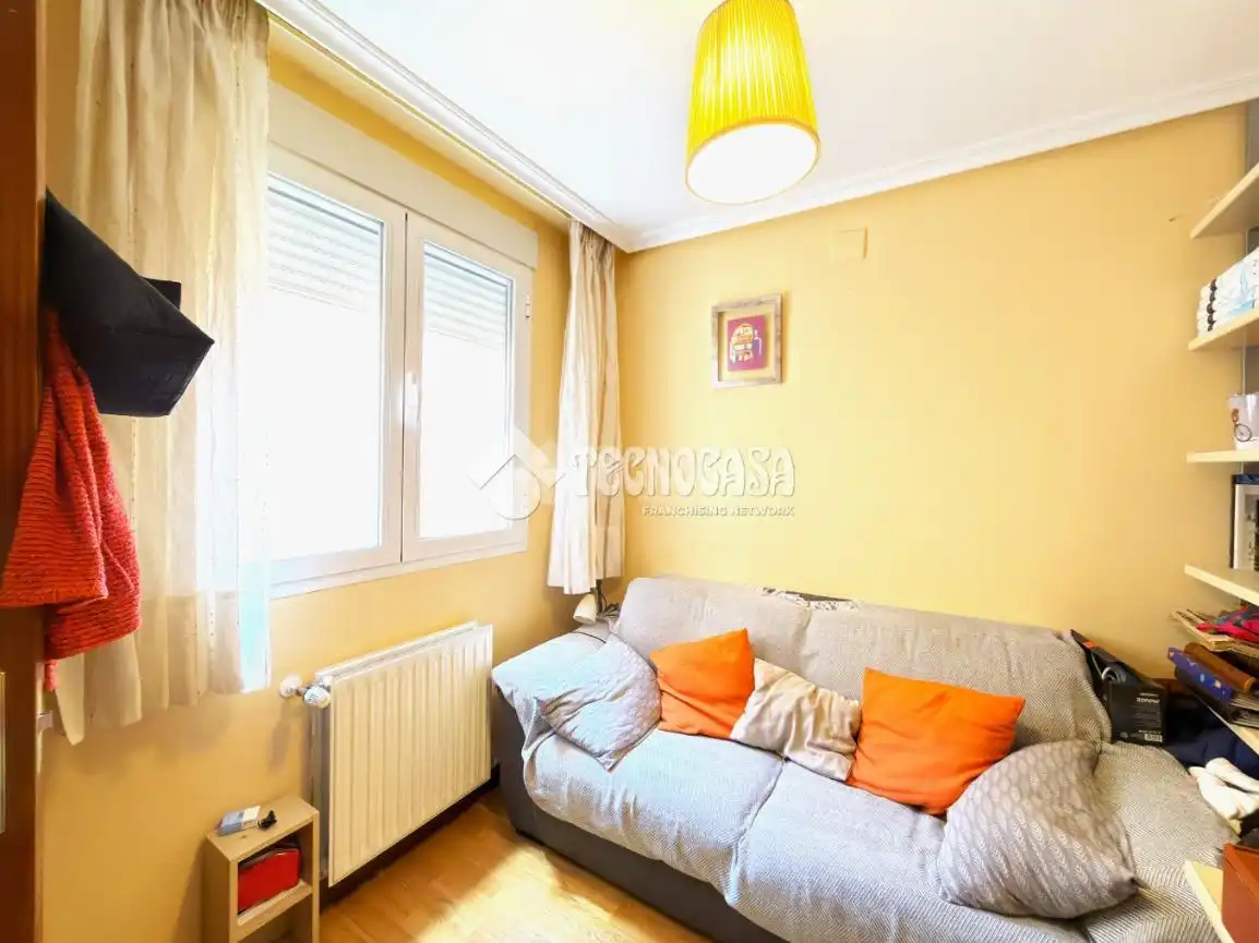 Habitación de Piso en venta en Cuenca con Calefacción, Parquet y Trastero