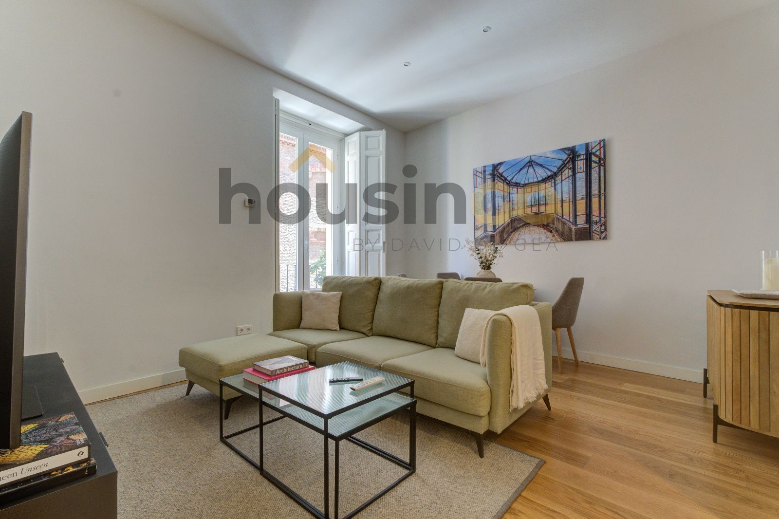 Living room of Flat to rent in  Madrid Capital  with Air Conditioner, Heating and Parquet flooring