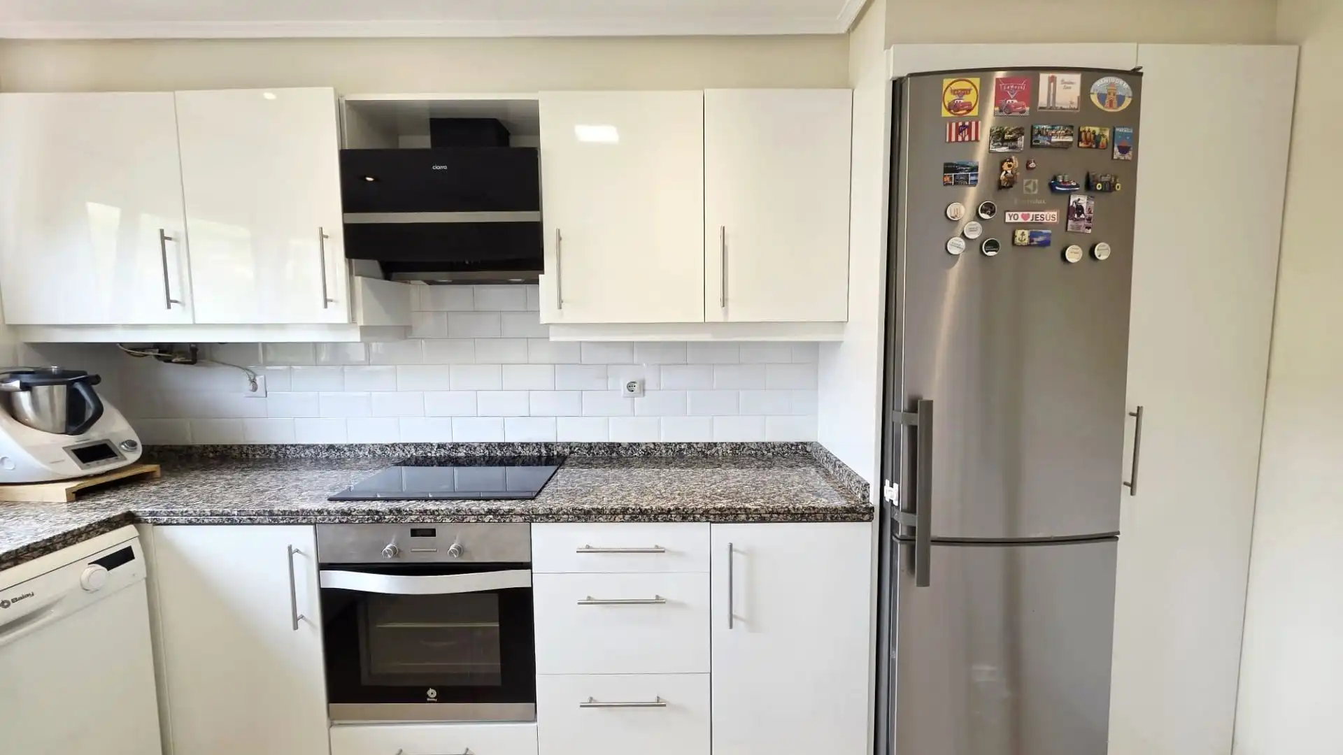 Cocina de Casa o chalet en venta en La Nucia con Aire acondicionado, Jardín privado y Terraza