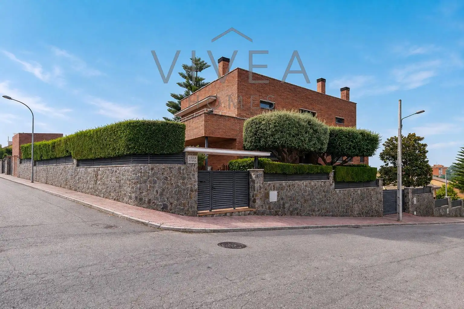 Vista exterior de Casa o chalet en venta en Sabadell con Aire acondicionado, Calefacción y Jardín privado