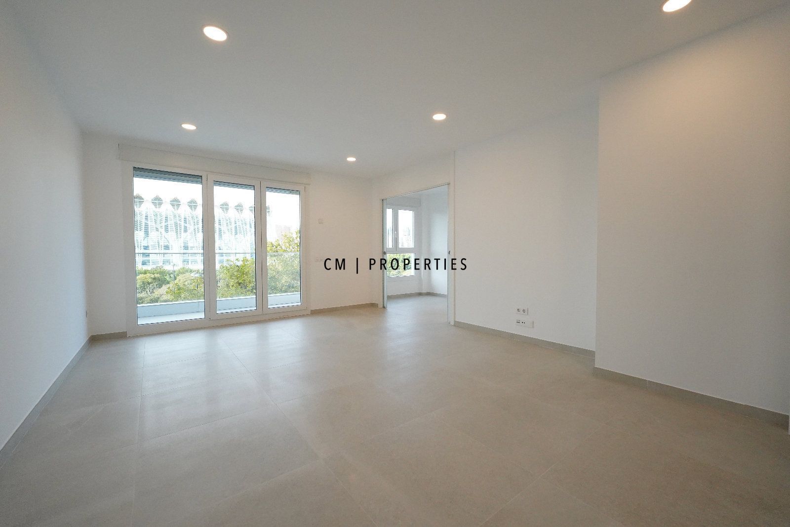 Exterior view of Flat to rent in  Valencia Capital  with Air Conditioner, Heating and Terrace