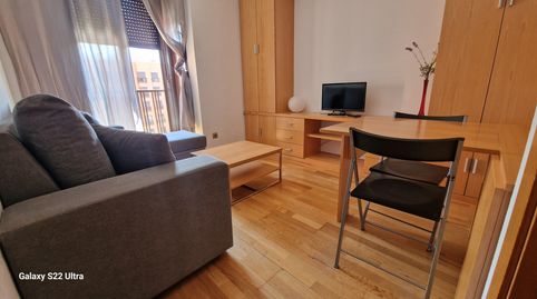 Foto 3 de Apartamento de alquiler en Calle de Samaniego, 12, Rejas, Madrid Capital