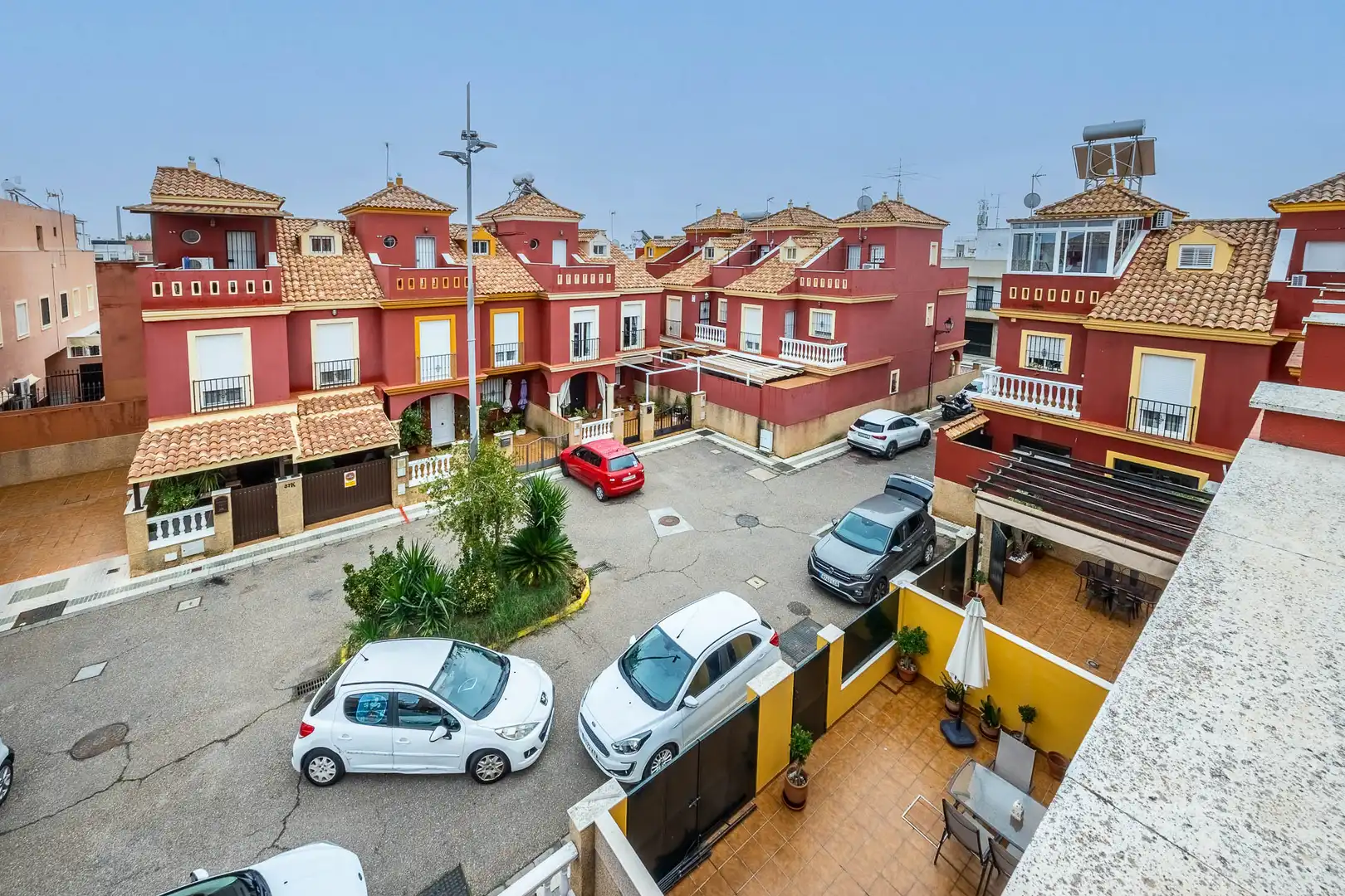 Vista exterior de Casa adosada en venda en San José de la Rinconada