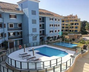 Swimming pool of Apartment to rent in Sotogrande  with Air Conditioner and Terrace