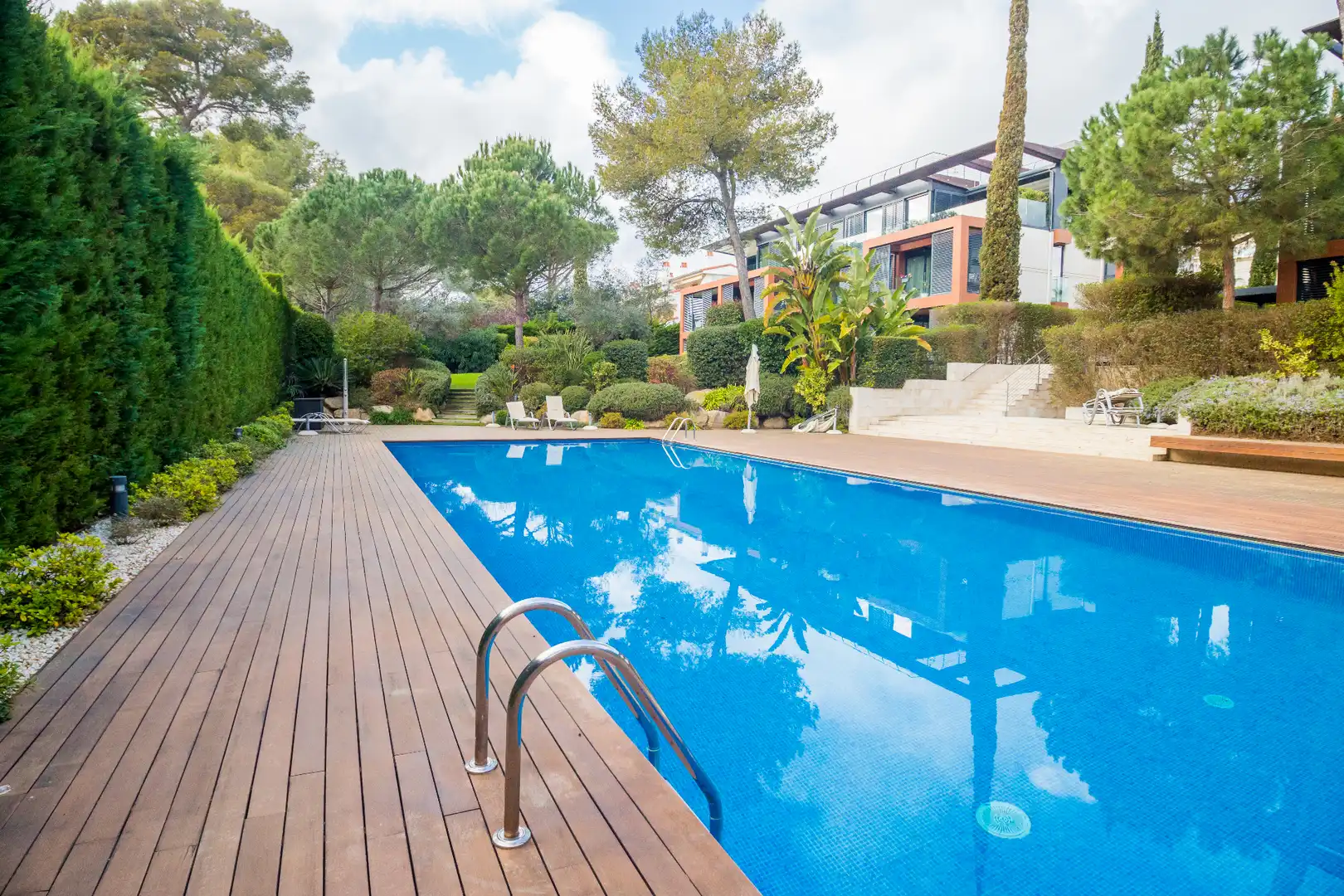 Swimming pool of Flat for sale in Castell d'Aro, Platja d'Aro i s'Agaró  with Air Conditioner, Heating and Terrace