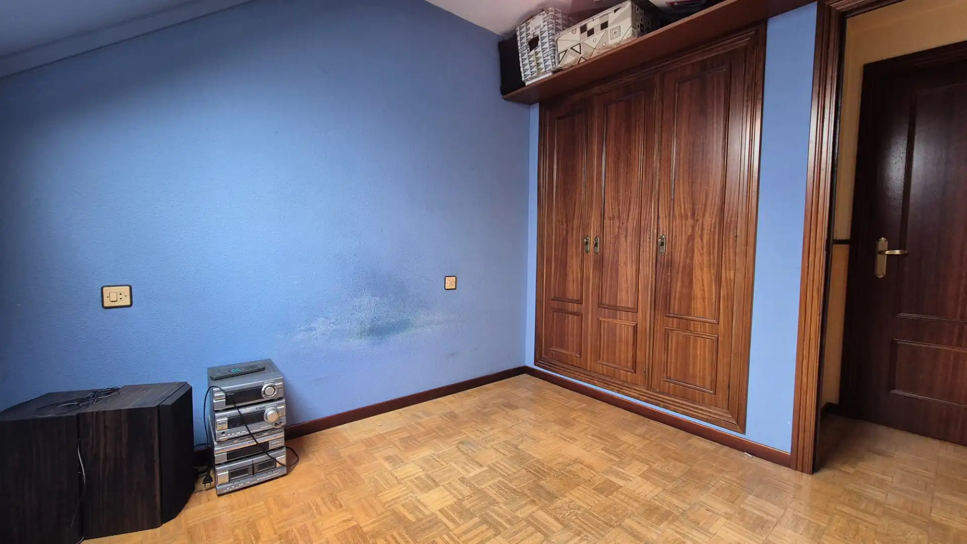 Habitación de Dúplex en venta en Oviedo  con Calefacción, Parquet y Trastero