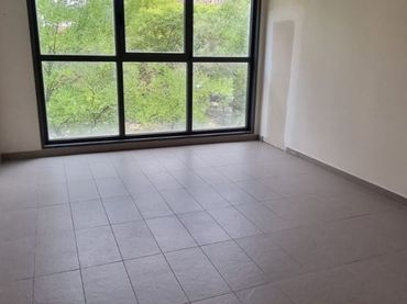 Oficina amb ascensor de lloguer a Este - Alcosa- Torreblanca