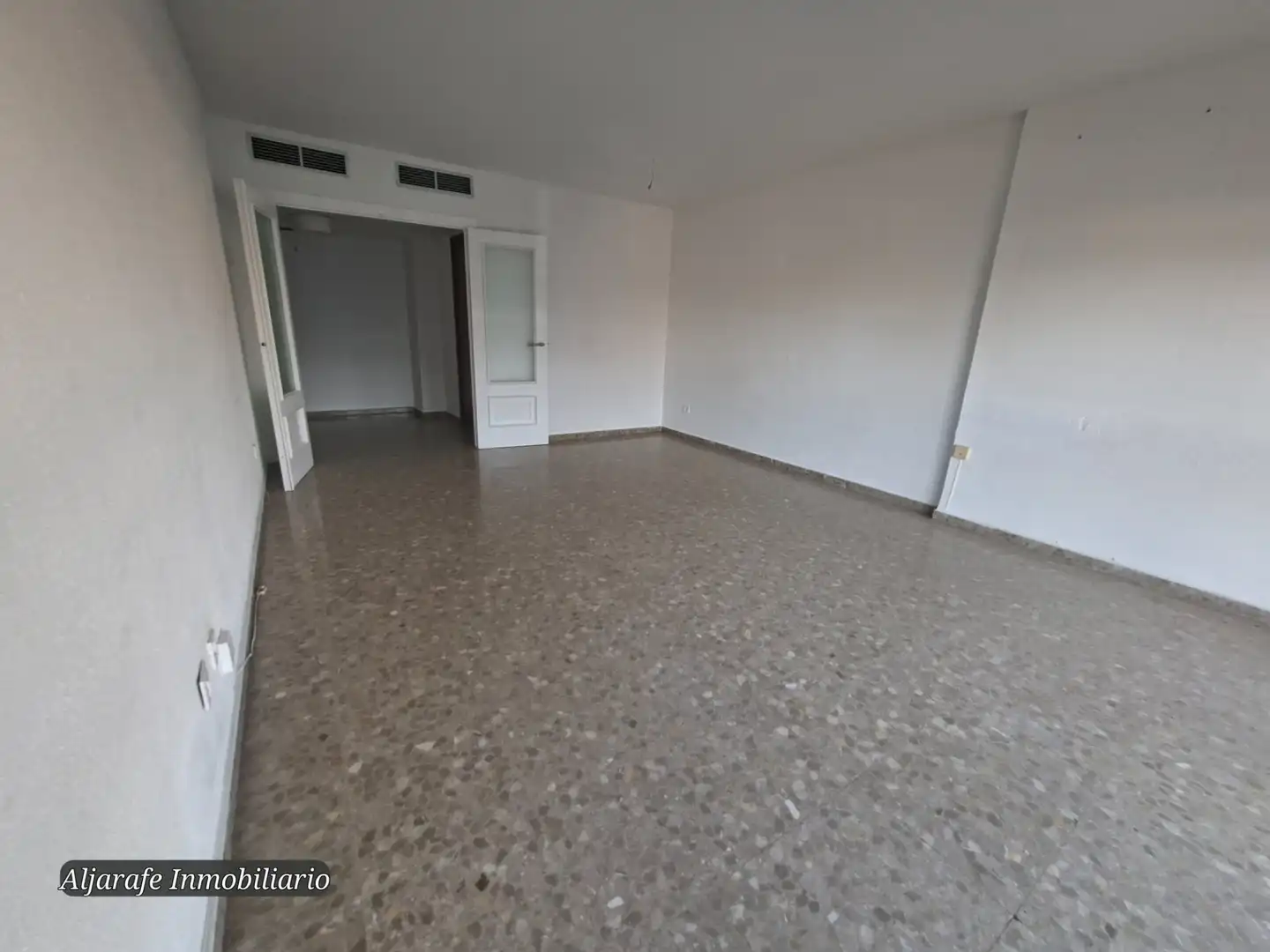 Bedroom of Flat for sale in Sevilla  with Air Conditioner, Heating and Private garden