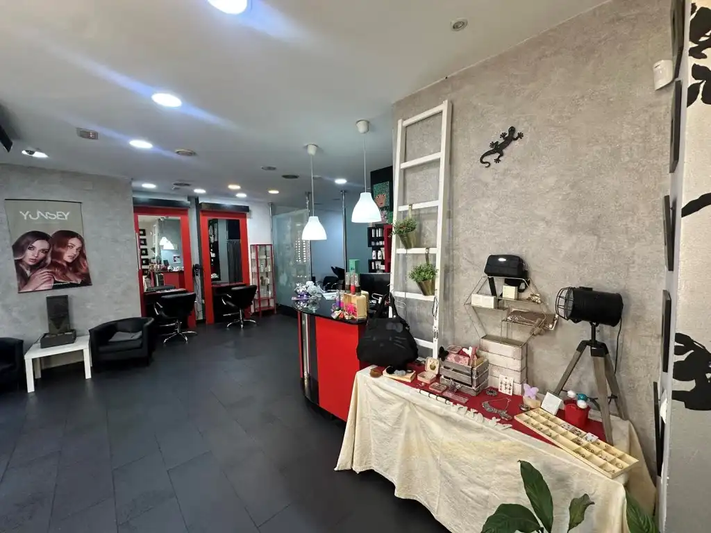 Local comercial de lloguer a Calle Pozas, imagen 6
