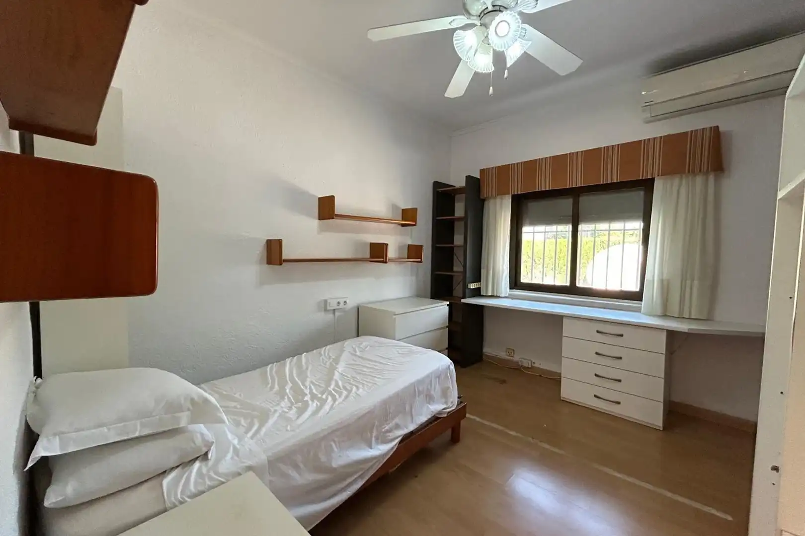 Dormitori de Casa o xalet en venda en Orihuela
