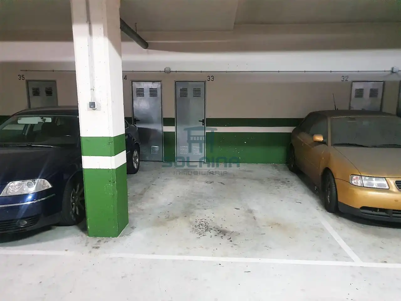 Aparcament de Apartament de lloguer en Ourense Capital  amb Calefacció, Traster i Moblat