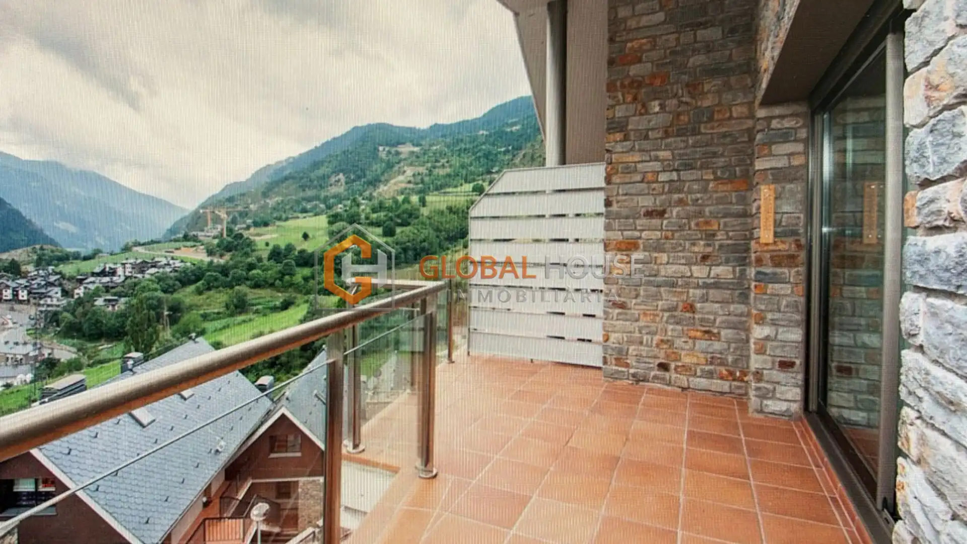 Attic for sale in Els Cortals