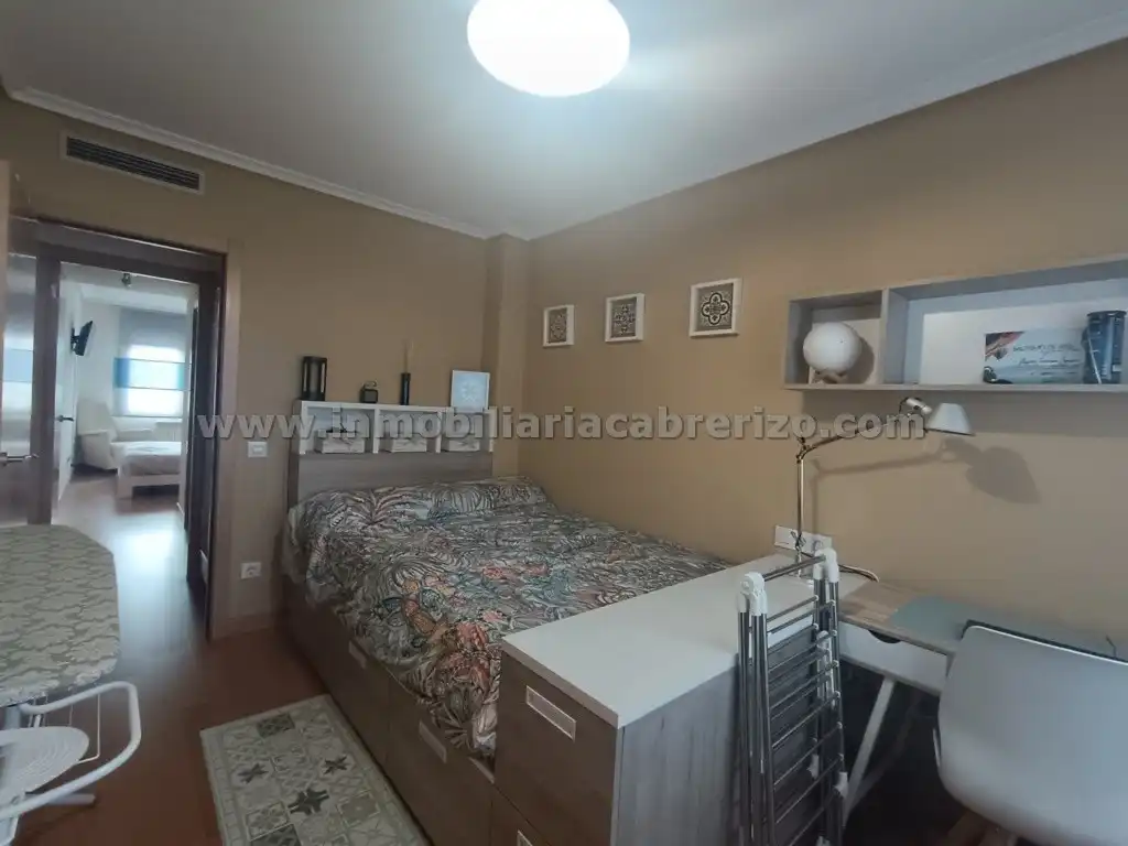 Habitación de Apartamento en venta en  Logroño con Aire acondicionado, Calefacción y Parquet