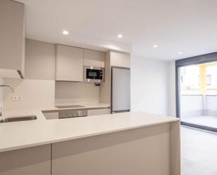 Kitchen of Flat for sale in  Zaragoza Capital  with Air Conditioner and Terrace