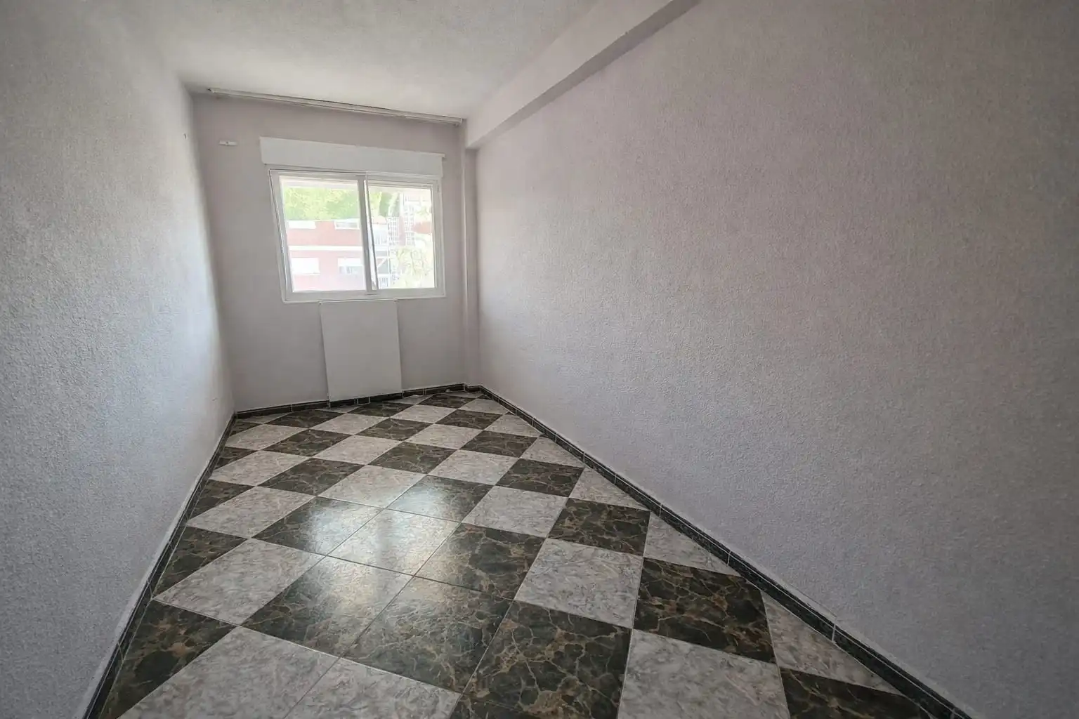 Bedroom of Flat for sale in Granada  with Air Conditioner, Terrace and Furnished