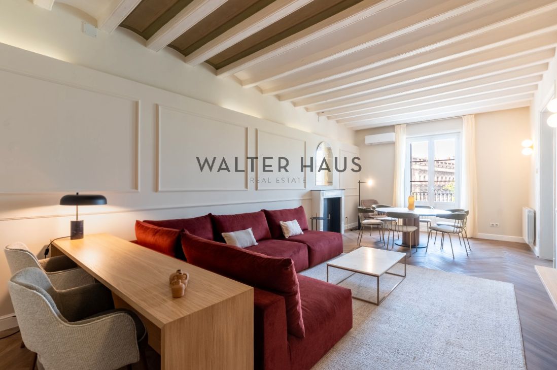 Living room of Flat for sale in  Barcelona Capital  with Air Conditioner, Heating and Parquet flooring