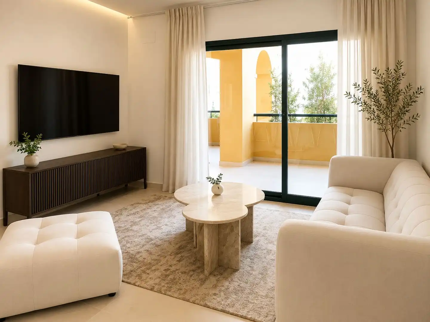 Sala de estar de Piso en venta en Marbella con Aire acondicionado, Calefacción y Terraza