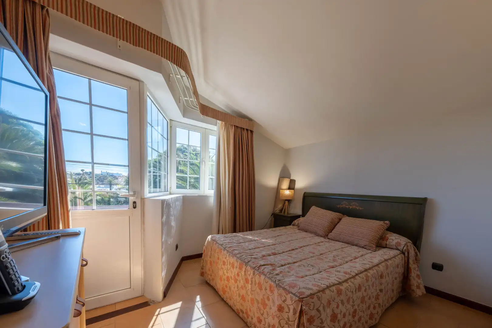 Dormitori de Casa o xalet en venda en Las Palmas de Gran Canaria amb Jardí privat, Terrassa i Traster