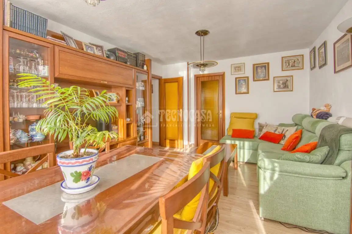 Wohnzimmer von Wohnung zum Verkauf in Santander mit Abstellraum