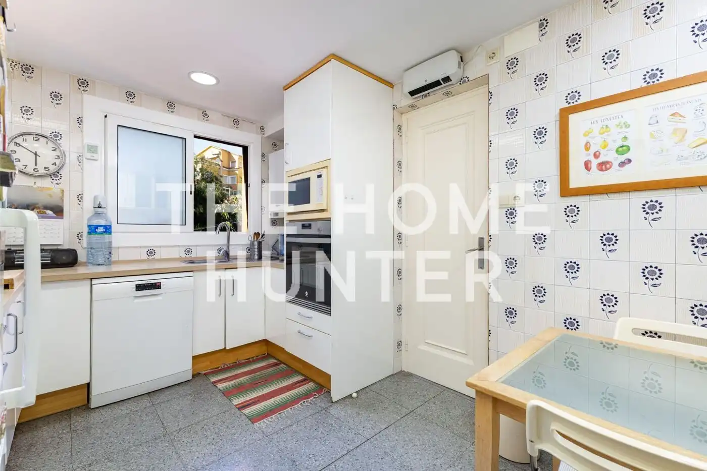 Cocina de Piso en venta en Barcelona con Calefacción, Jardín privado y Terraza
