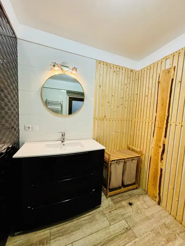 Bany de Dúplex en venda en  Pamplona / Iruña amb Calefacció, Moblat i Balcó