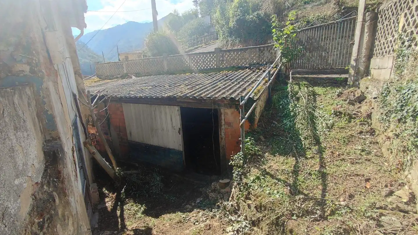 Vista exterior de Casa o chalet en venta en Aller con Balcón