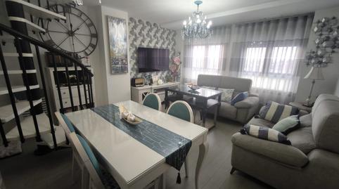 Foto 2 de Dúplex en venta en Julio Burell, San Gonzalo, Jaén