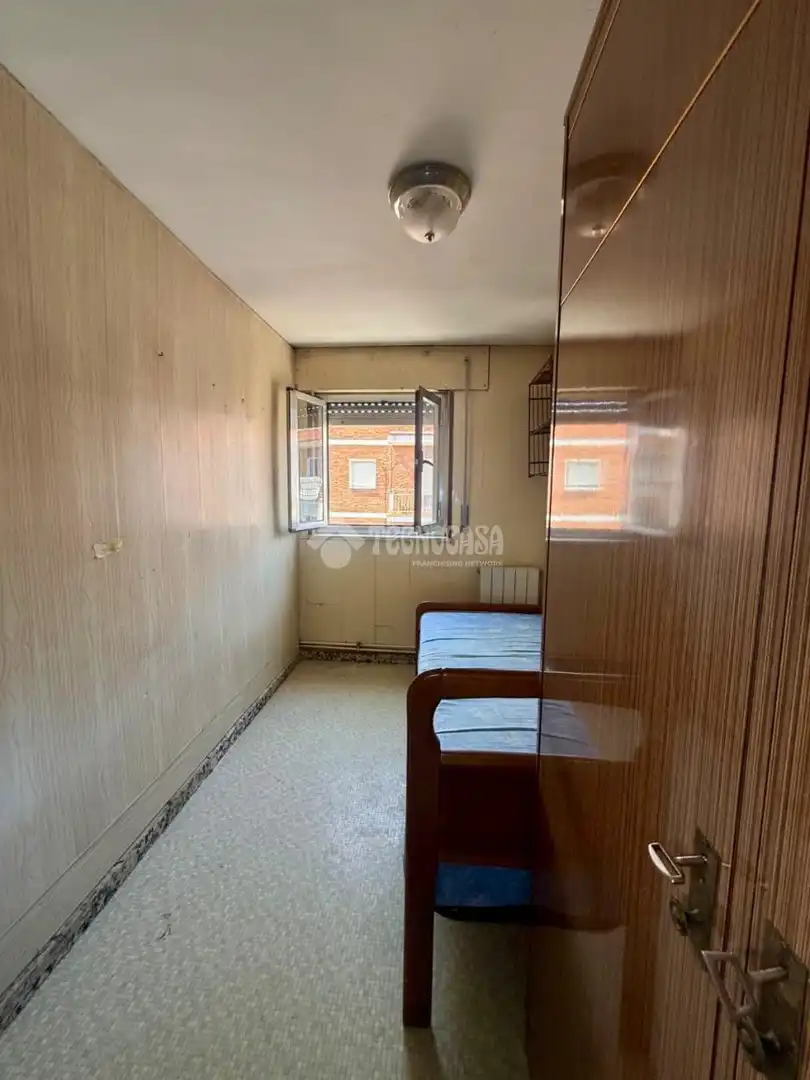 Habitación de Piso en venta en Madrid con Calefacción y Terraza