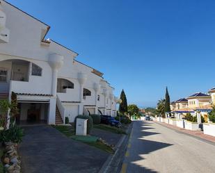 Vista exterior de Casa adosada de lloguer en Mijas amb Terrassa i Balcó