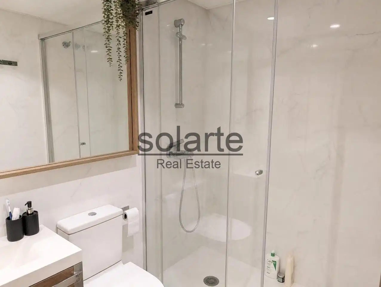Baño de Piso para compartir en Cornellà de Llobregat con Aire acondicionado y Amueblado