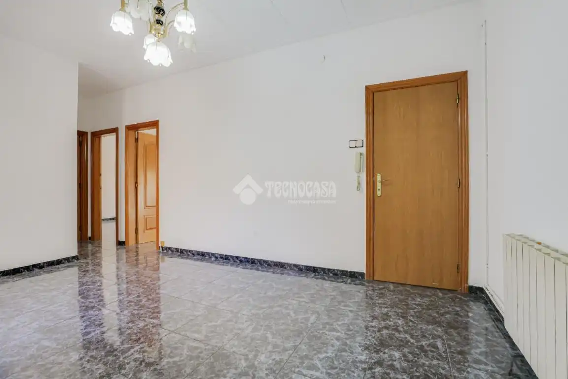 Casa adosada en venta en Montcada i Reixac con Calefacción y Balcón