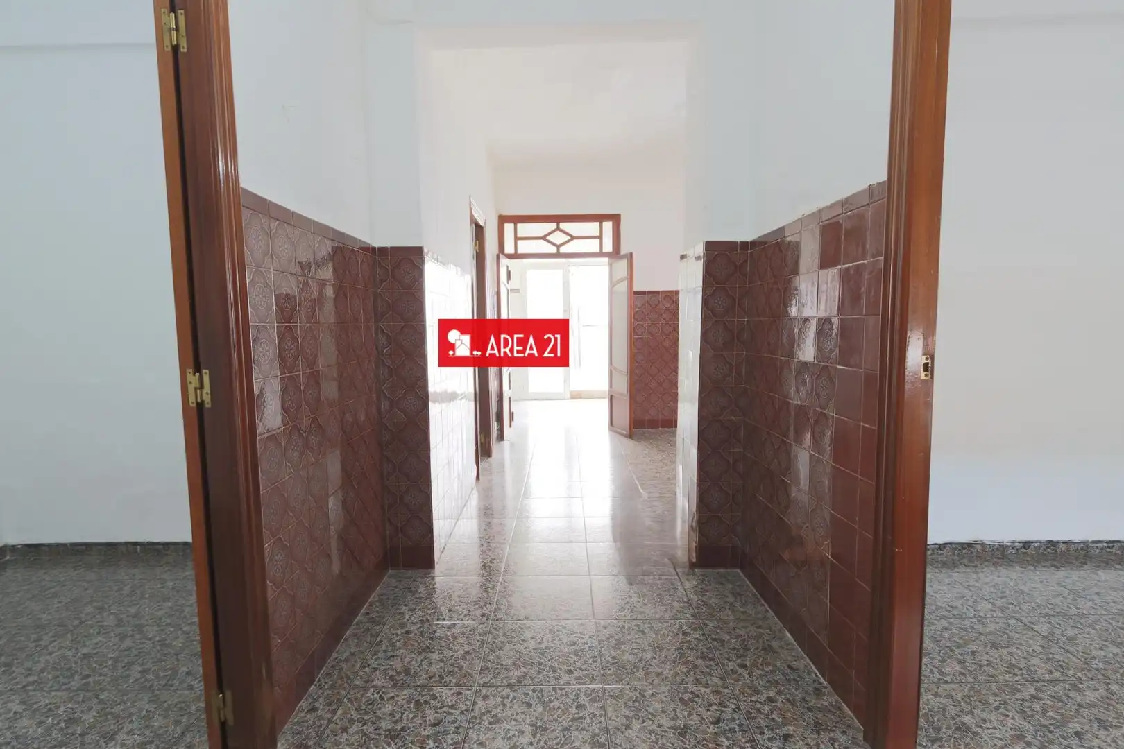 Houses for sale in La Pobla de Vallbona  with Terrace and Storage room