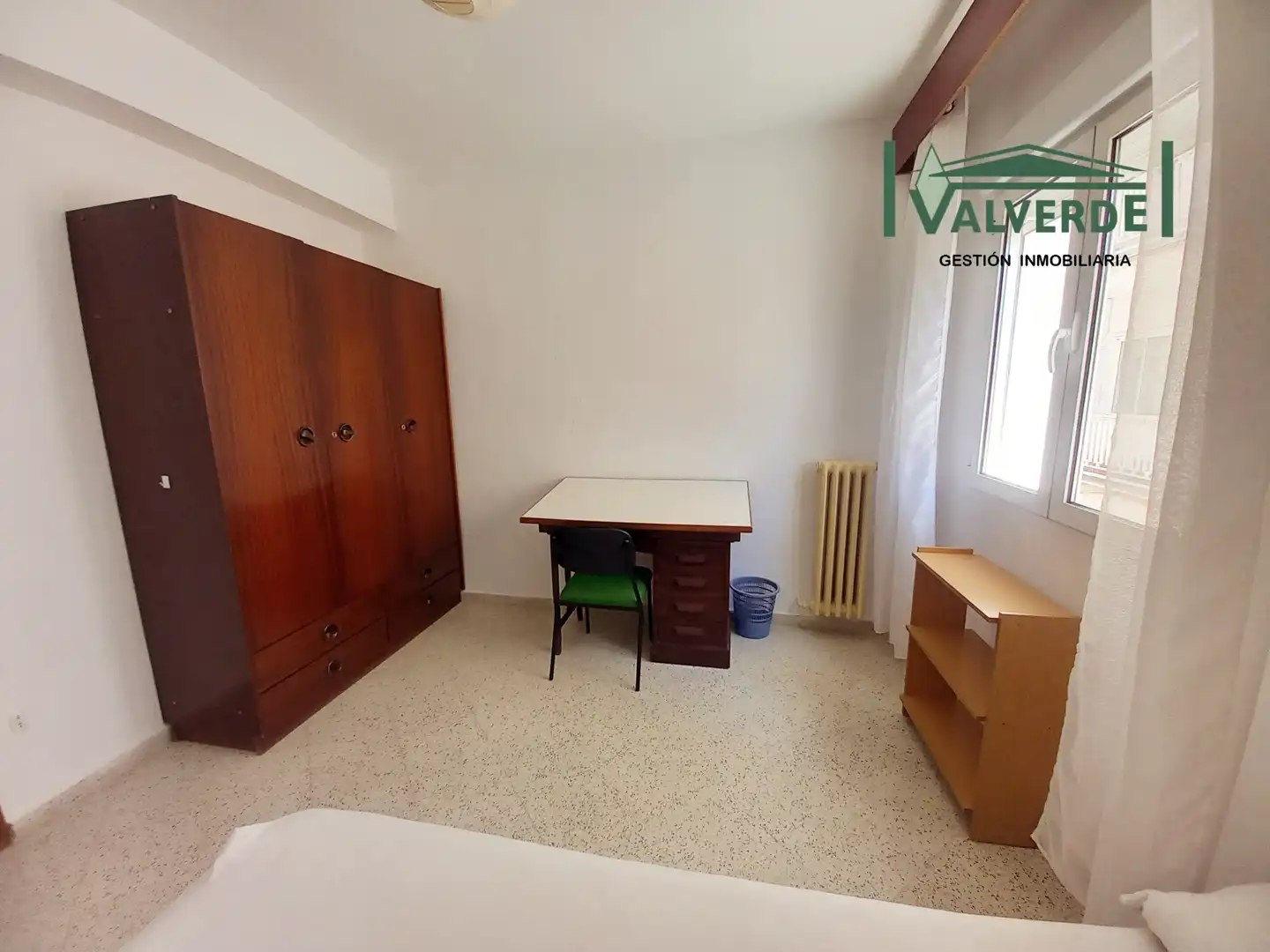 Schlafzimmer von Wohnung zur Miete in Granada mit Heizung, Möbliert und Waschmaschine