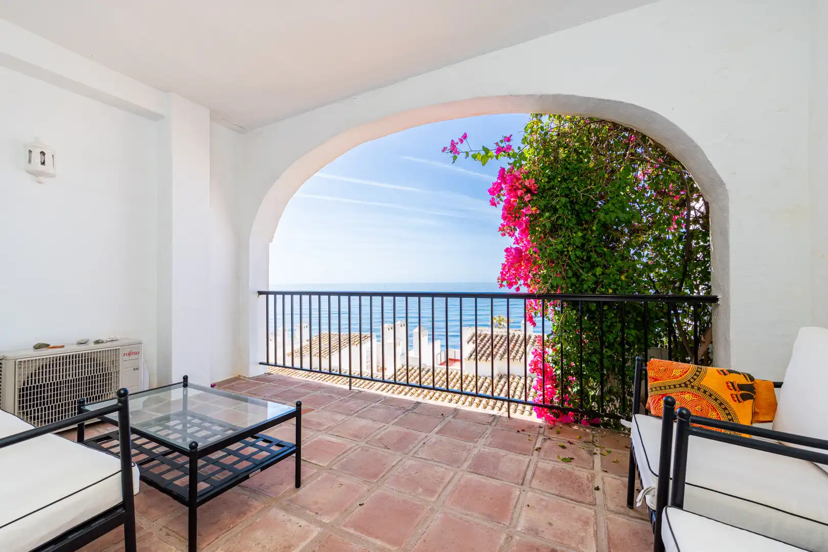 Terrasse von Erdgeschoss zum Verkauf in Mijas mit Terrasse, Schwimmbad und Möbliert