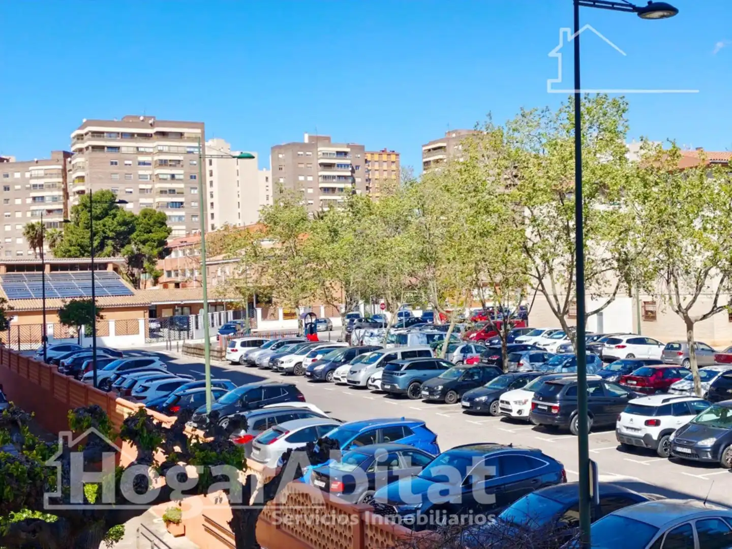 Aparcament de Pis en venda en Castellón de la Plana / Castelló de la Plana amb Jardí privat i Balcó