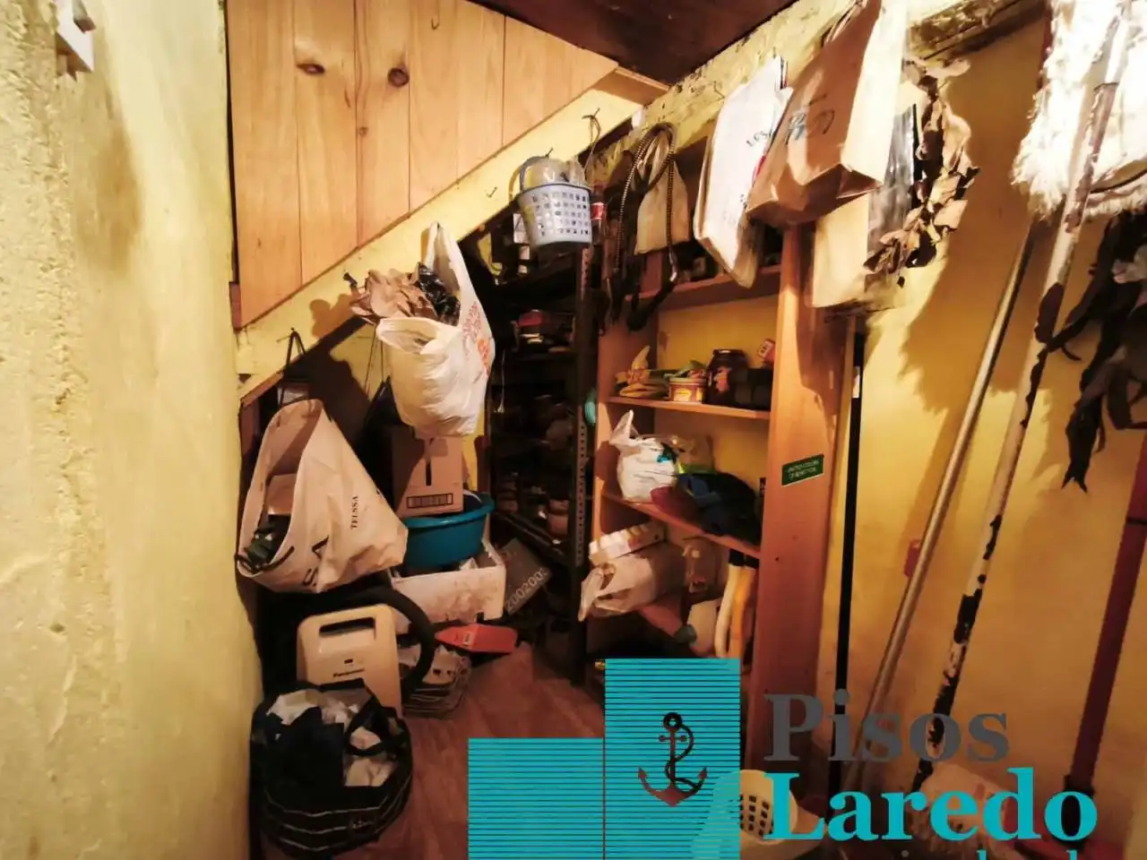Detached homes for sale in Rasines  with Heating, Private garden and Parquet flooring