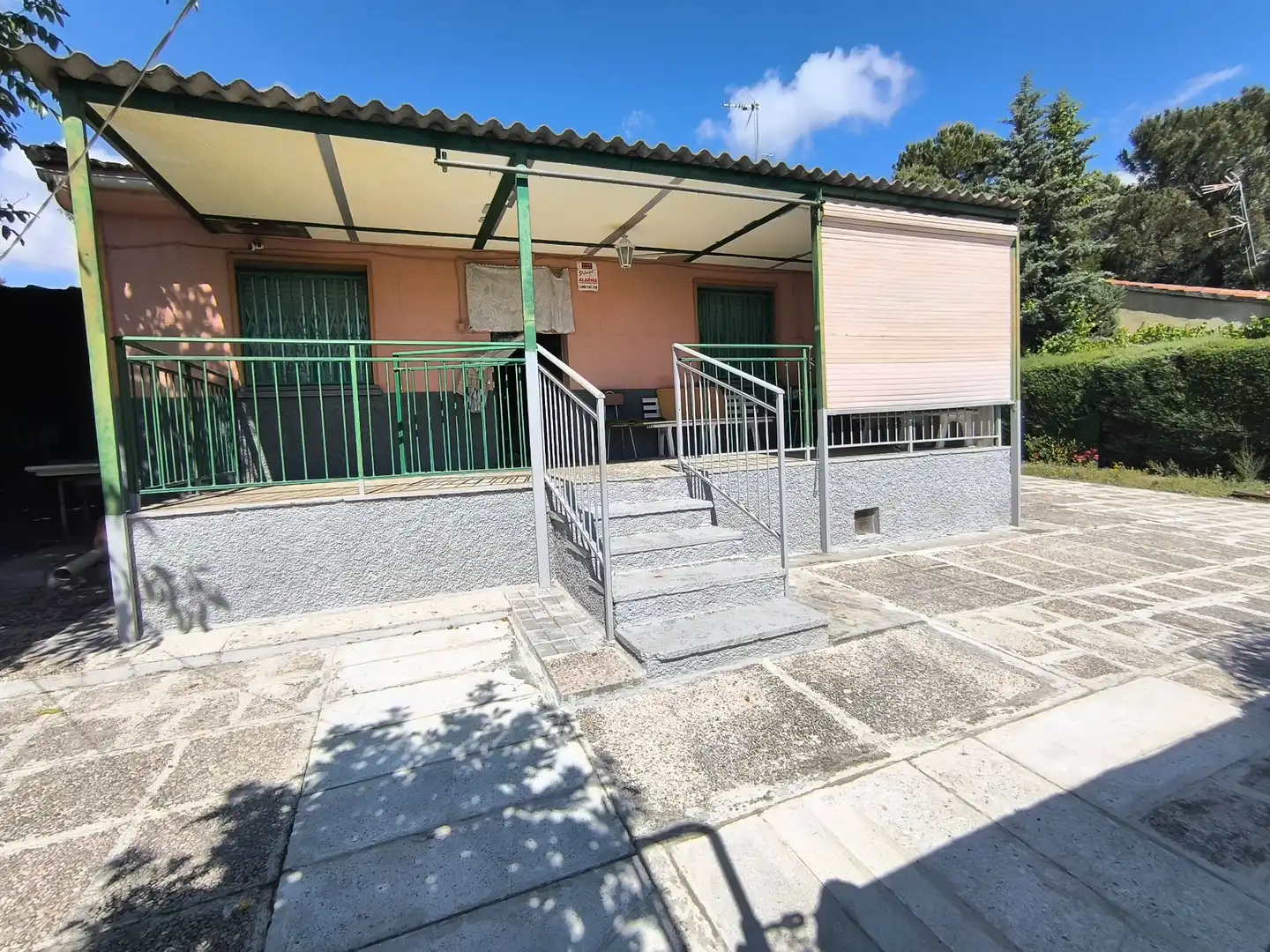 Exterior view of Land for sale in El Molar (Madrid)