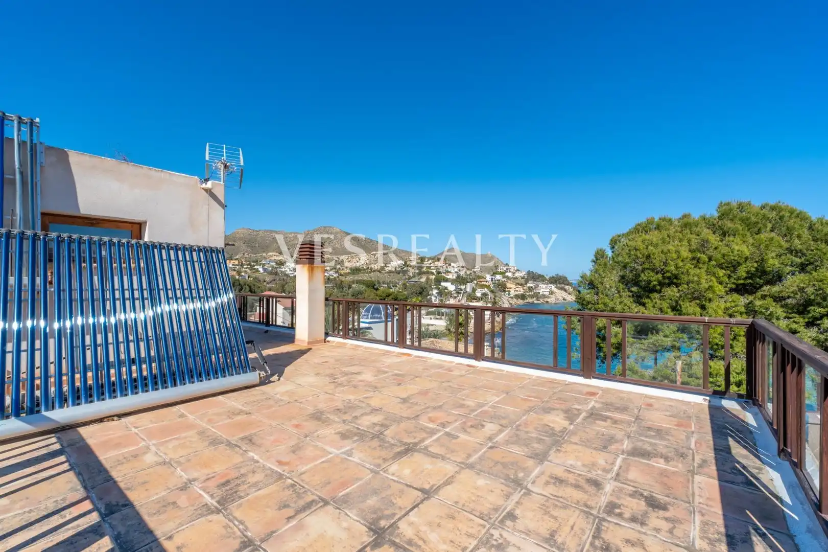 Terrassa de Casa o xalet en venda en El Campello amb Calefacció, Jardí privat i Terrassa