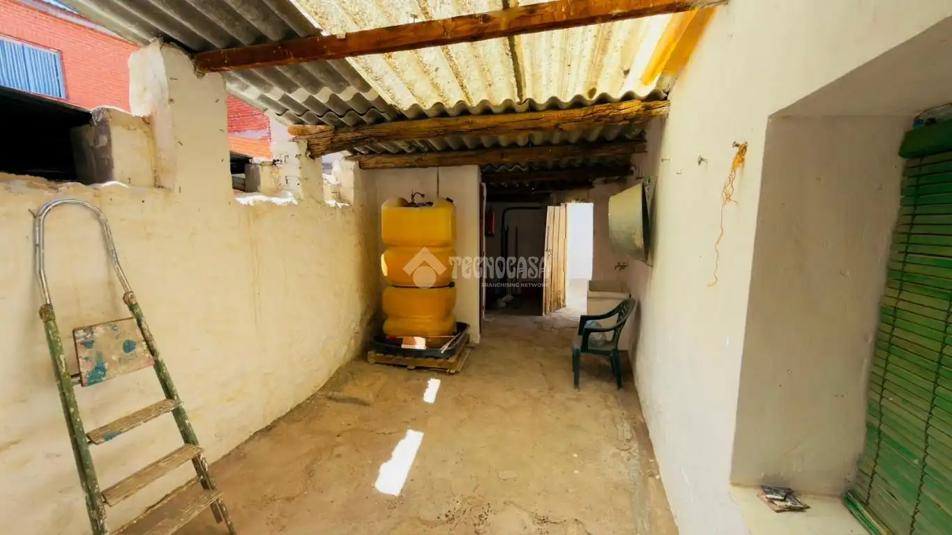 Casa adosada en venda en Villamuelas amb Calefacció