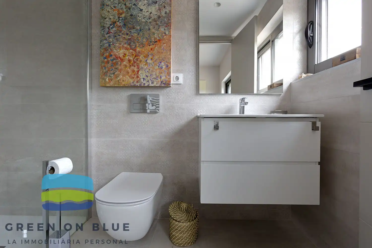 Bathroom of Houses for sale in Peralada  with Air Conditioner, Oven and Washing machine