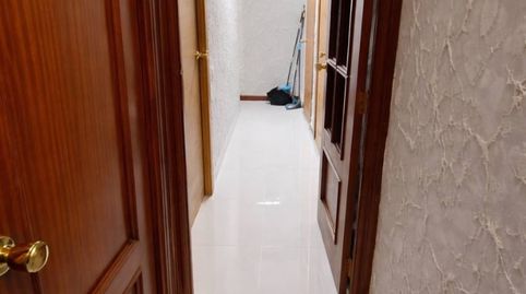 PISO DE 5 HABITACIONE Y 2 BAÑOS, LIBRE O ALQUILADO (8-10% RENTABIL.), TODO REFORMADO, imatge 4