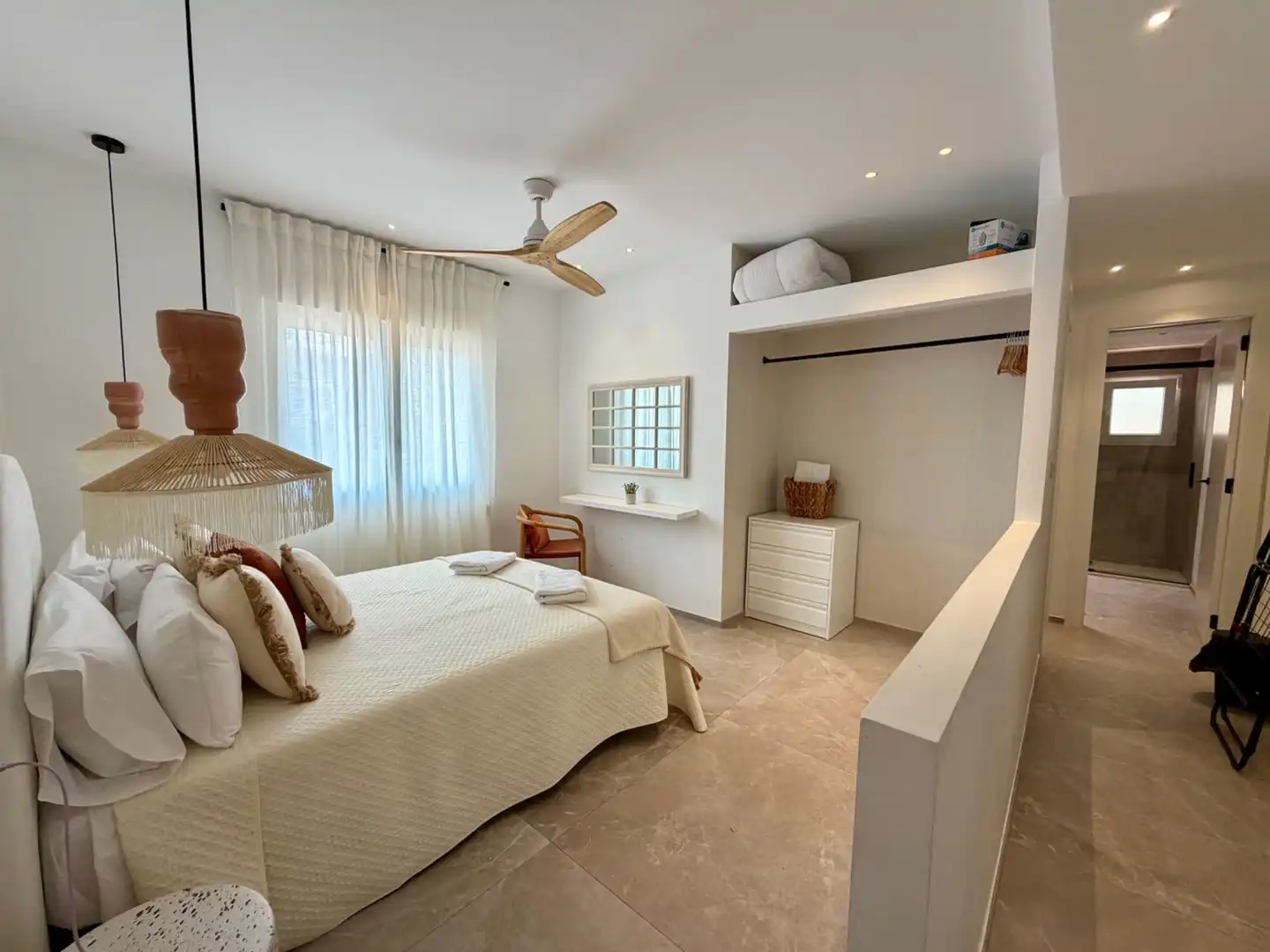 Habitación de Edificio en venta en Finestrat